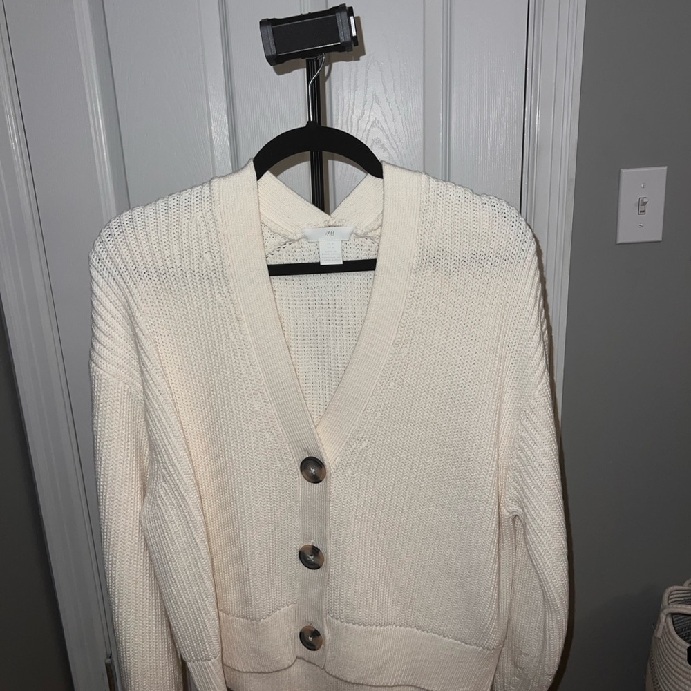 H&M Cream V-Neck Sweater